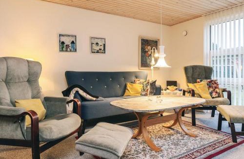 Hou House | 6 person holiday home in Hals
