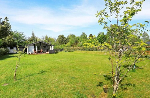 Hou House | 6 person holiday home in Hals