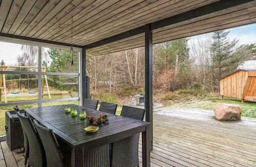 Hou House | 6 person holiday home in Hals