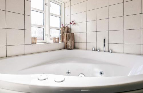 Østerskov House | 6 person holiday home in Humble-By Traum