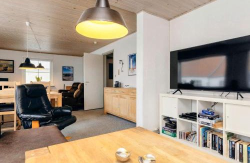 Lokken House | 6 person holiday home in L kken