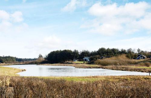 Nr. Lyngby Strand House | 6 person holiday home in L kken