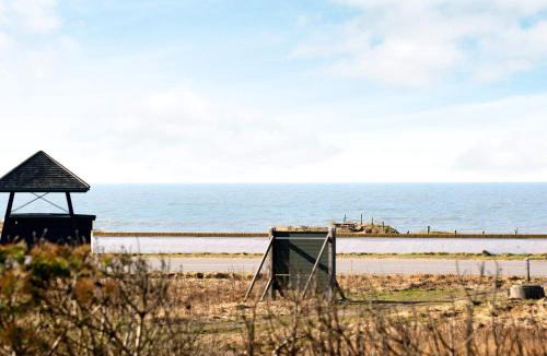 Nr. Lyngby Strand House | 6 person holiday home in L kken
