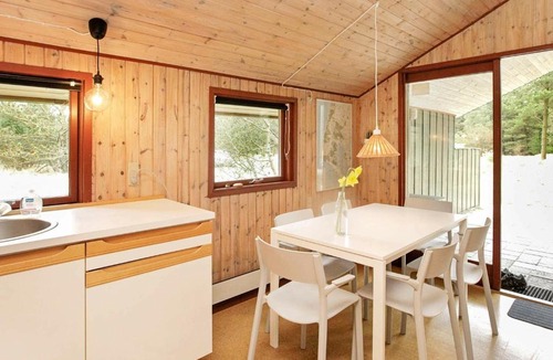 Mosevra House | 6 person holiday home in Oksb l