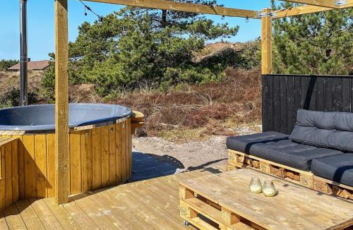 Grærup Strand House | 6 person holiday home in Oksb l