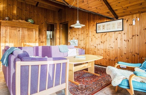 Bolilmark House | 6 person holiday home in R m