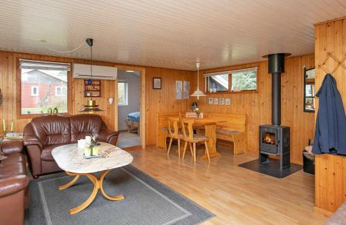 Nordost House | 6 person holiday home in S by