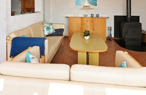 Egense House | 6 person holiday home in Storvorde