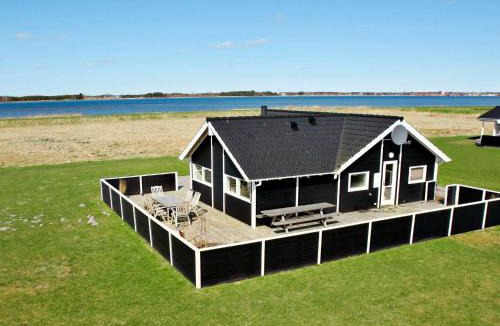 Egense House | 6 person holiday home in Storvorde-By Traum