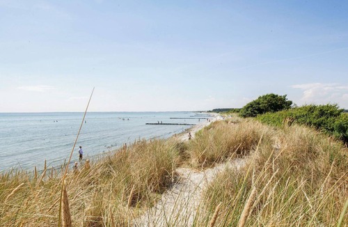 Borre Apartment | 6 person holiday home on a holiday park in Borre
