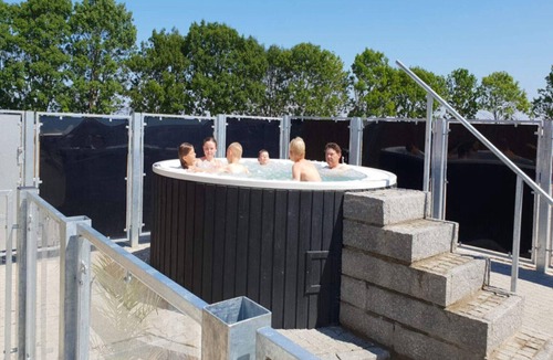 Holbaek House | 6 person holiday park home in Holbæk