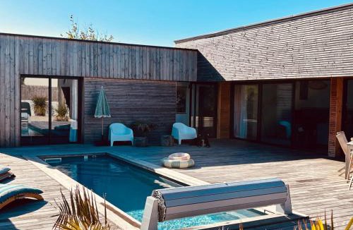 La Celle-sous-Gouzon Villa | 6-person villa with pool