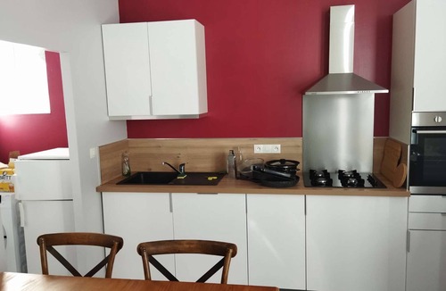 Vouneuil-sur-Vienne House | 6 persons with privative garden, heated pool