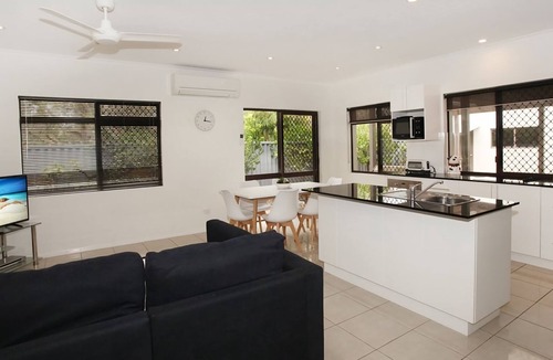 Marcoola House | 6 Petrie Avenue, Marcoola