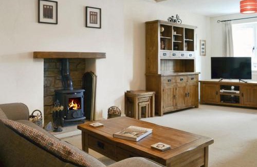 Bainbridge House | 6 Riverdale