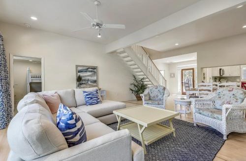 Oceanside House | 6 Ruddy Turnstone