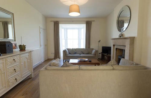 Embleton House | 6 Sea Lane