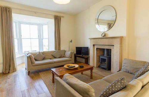 Embleton House | 6 Sea Lane
