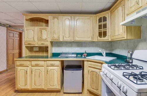 Barrington Hills House | 6 Shared Acres, Pool Table: Barrington Hills Apt!