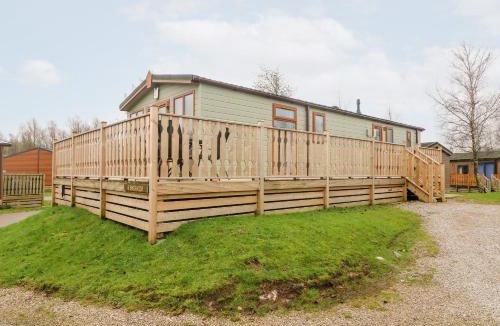 Tewitfield House | 6 Sherwood