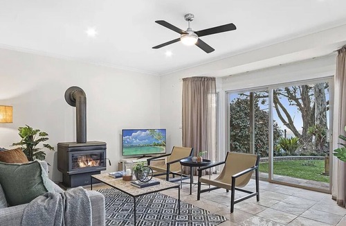 Ferny Creek House | 6 Star eco home with spectacular view.