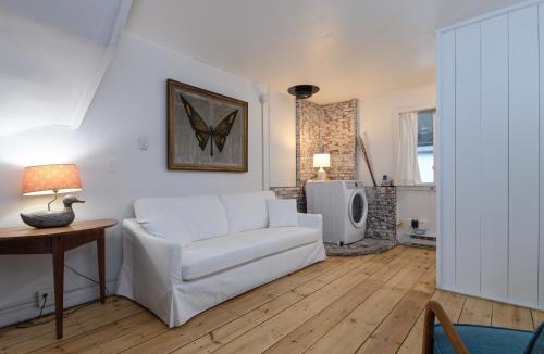 Warren Apartment | 6 Village Edge condo