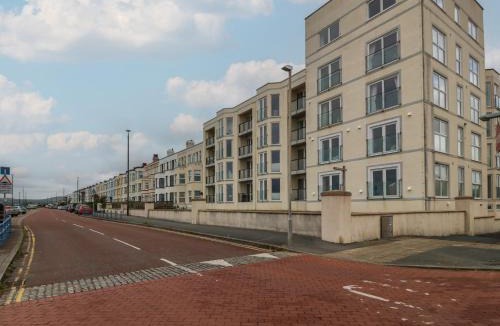 Rhyd-y-clafdy Apartment | 6 West End Point