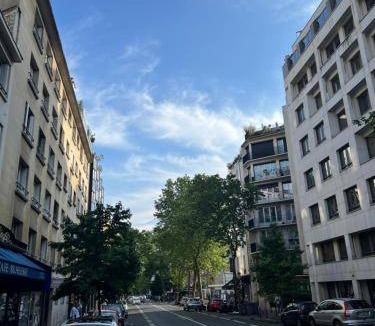 Republique–Point-du-Jour Apartment | 60 m² Apartment ∙ 1 bedroom ∙ 4 guests