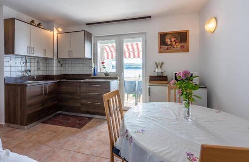 Rab Town Apartment | 60 m² Apartment ∙ 2 bedrooms ∙ 5 guests