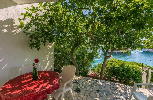 Rab Town Apartment | 60 m² Apartment ∙ 2 bedrooms ∙ 5 guests