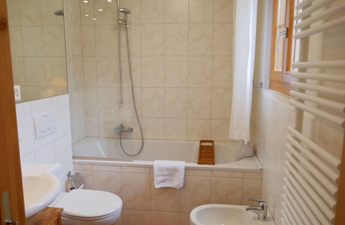 Samedan Apartment | 60 m² Apartment ∙ 2 bedrooms ∙ 4 guests