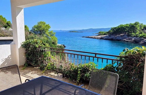 Cove Basina (Jelsa) Apartment | 60 m² Apartment ∙ 2 bedrooms ∙ 5 guests