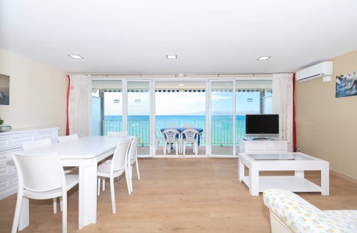 Salou City Centre Apartment | 60 m² Apartment ∙ 2 bedrooms ∙ 6 guests