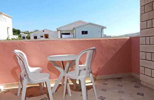 Pag Apartment | 60 m² Apartment ∙ 2 bedrooms ∙ 4 guests