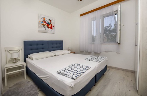 Rogoznica Apartment | 60 m² Apartment ∙ 2 bedrooms ∙ 4 guests