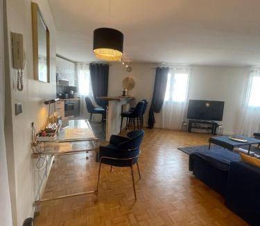 Sevres Apartment | 60 m² Apartment ∙ 4 guests