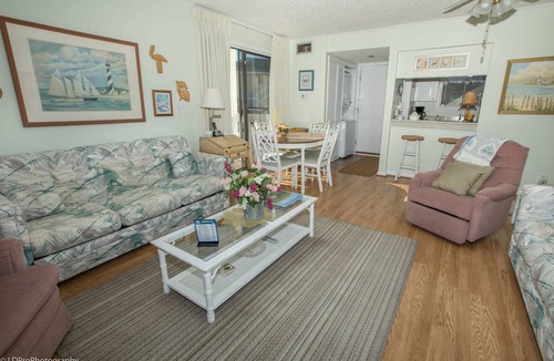 Holiday Isle Condo | 60 m² Condo ∙ 1 bedroom ∙ 4 guests