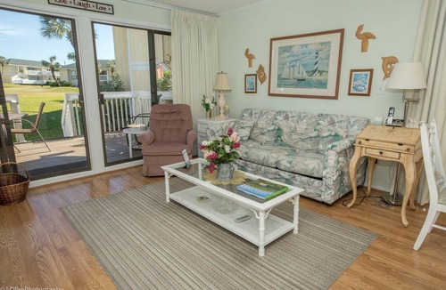 Holiday Isle Condo | 60 m² Condo ∙ 1 bedroom ∙ 4 guests