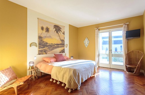 Rion-des-Landes House | 60's architect-designed villa for small and large tribes