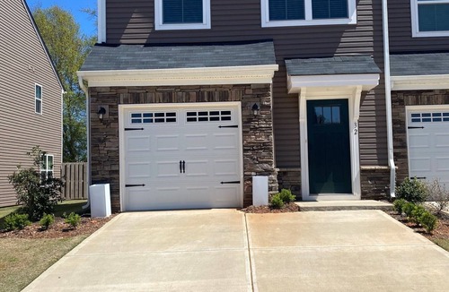 Simpsonville House | 60 seconds to I385