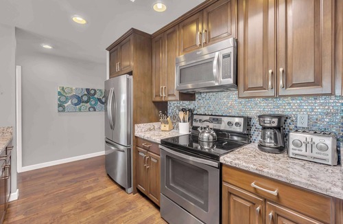 Balboa Peninsula Condo | 600 E Oceanfront 3G | Modern Penthouse Condo w/Ocean Views