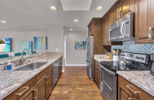 Balboa Peninsula Condo | 600 E Oceanfront 3G | Modern Penthouse Condo w/Ocean Views