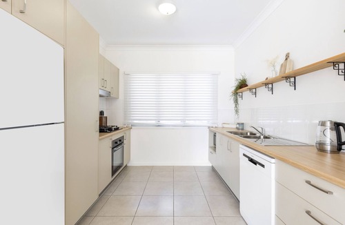 Pialba House | 600m to esplanade - Spacious + Everything you need