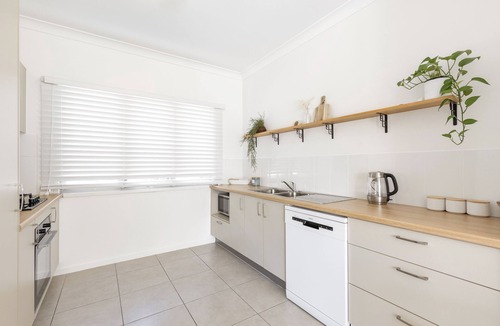 Pialba House | 600m to esplanade - Spacious + Everything you need