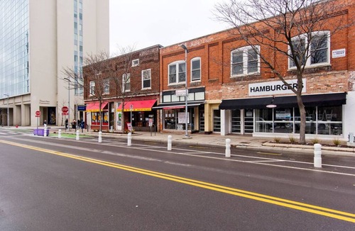 Ann Arbor Apartment | 609 E William #3 · Color and Whimsy Downtown - Sparkling Clean.