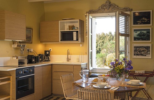 Simiane-la-Rotonde Other | 60m² for 2 people, panoramic views, private park and woodland, pets welcome.