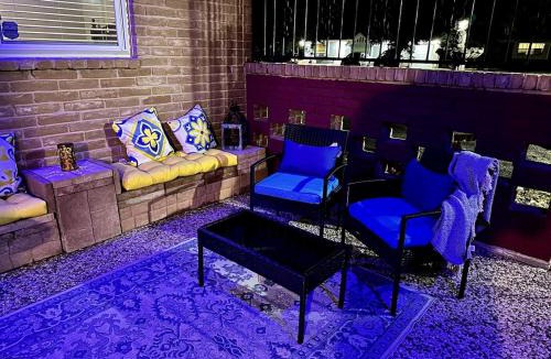 Woodlake - Briar Meadow House | 60s Charm Pool House with complimentary Wine