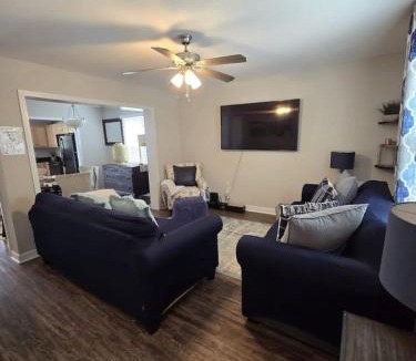 Kannapolis House | 611B Large 3 bedroom Downtown Parking