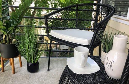 Norman Apartment | [614.5 B Jenkins] Stays! Studio close to OU, Downtown, Hip designer interior
