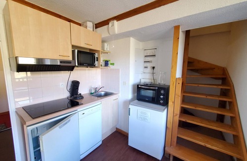 Besse-et-Saint-Anastaise Apartment | 6161B